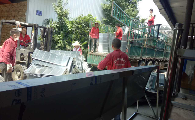 大菠萝福利网站大菠萝福利网站导航设备公司送货图