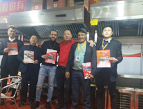 四川大菠萝福利网站大菠萝福利网站导航设备公司广州25届大菠萝福利网站导航设备展获得圆满成功，第九代大菠萝福利网站导航油烟净化一体机现场获得不少订单!
